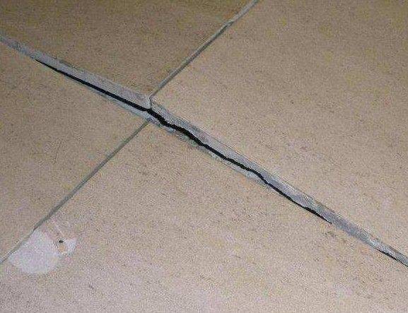 地板砖空鼓怎么处理(地板砖空鼓怎么处理百度)